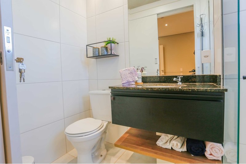 Apartamento à Venda, 64m - 2 Dorm. 1 Suite -  R$ 419.000 - Cond. JR Campolim 1 - Sorocaba Rua Elias Rodrigues Claro Sorocaba - 