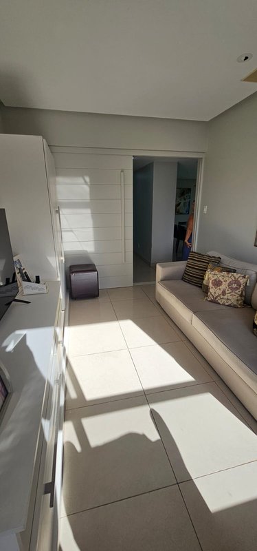 APARTAMENO DECORADO VISTA MAR 4 SUÍTES VARANDA LIVING 3 GARAGENS À VENDA EM ONDINA! Rua Anita Costa Salvador - 