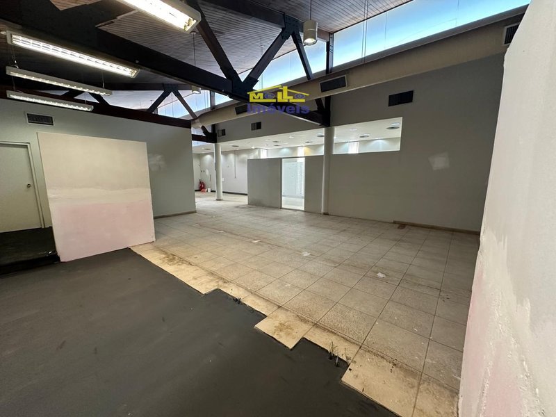 PRÉDIO COMERCIAL NA AVENIDA PRINCIPAL PARA LOCAÇÃO Avenida Walkir Vergani São Sebastião - 