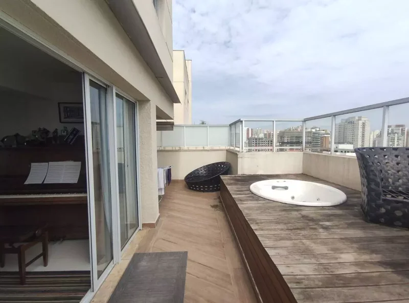 ALUGO OU VENDO COBERTURA – 140M2 – VISTA LIVRE – 3 VAGAS – 2 DORMITÓRIOS Rua Doutor Homem de Melo São Paulo - 