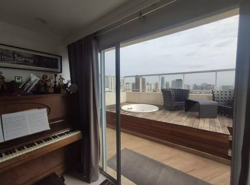 ALUGO OU VENDO COBERTURA – 140M2 – VISTA LIVRE – 3 VAGAS – 2 DORMITÓRIOS Rua Doutor Homem de Melo São Paulo - 
