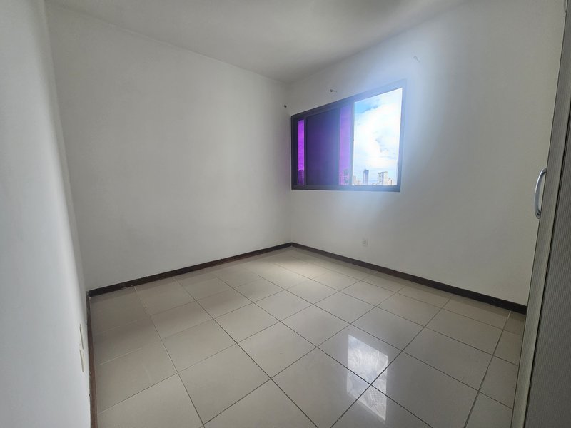 APARTAMENTO VISTA MAR 2 SUÍTES DEPENDÊNCIA COMPLETA 2 GARAGENS À VENDA NA GRAÇA! Rua Humberto de Campos Salvador - 