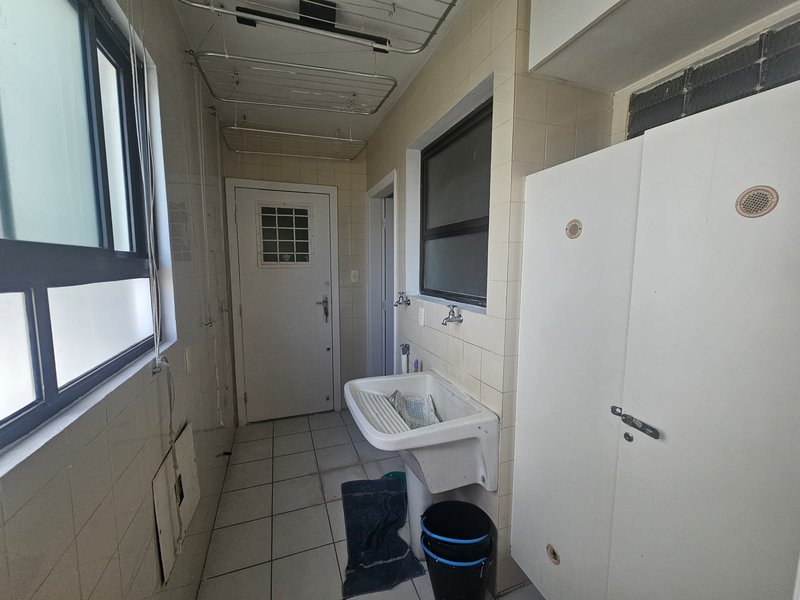 APARTAMENTO VISTA MAR 2 SUÍTES DEPENDÊNCIA COMPLETA 2 GARAGENS À VENDA NA GRAÇA! Rua Humberto de Campos Salvador - 