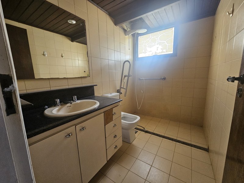 APARTAMENTO VISTA MAR 2 SUÍTES DEPENDÊNCIA COMPLETA 2 GARAGENS À VENDA NA GRAÇA! Rua Humberto de Campos Salvador - 