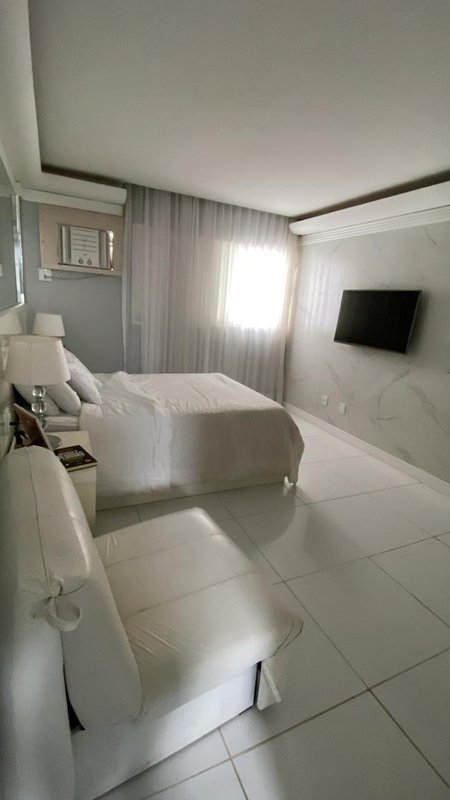 APARTAMENTO NASCENTE 4 QUARTOS SUÍTE VARANDA DEPENDÊNCIA 2 GARAGENS À VENDA NA BARRA! Rua Florianópolis Salvador - 