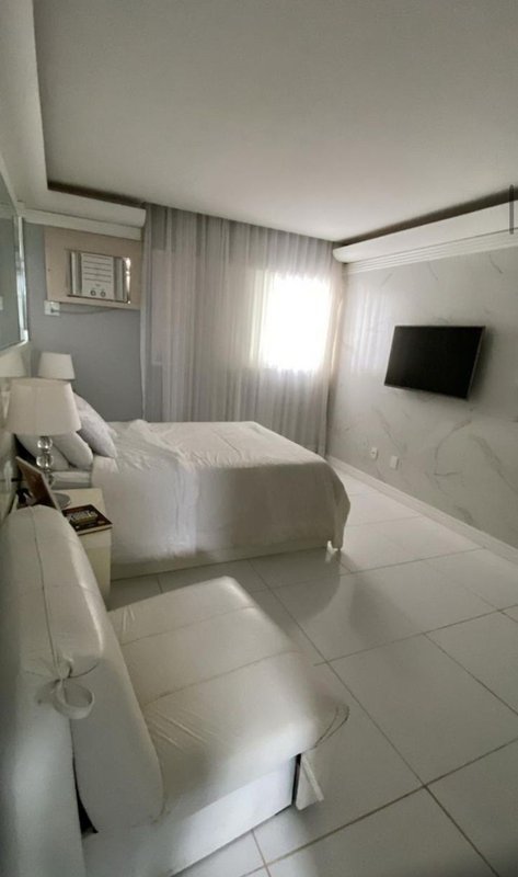 APARTAMENTO NASCENTE 4 QUARTOS SUÍTE VARANDA DEPENDÊNCIA 2 GARAGENS À VENDA NA BARRA! Rua Florianópolis Salvador - 