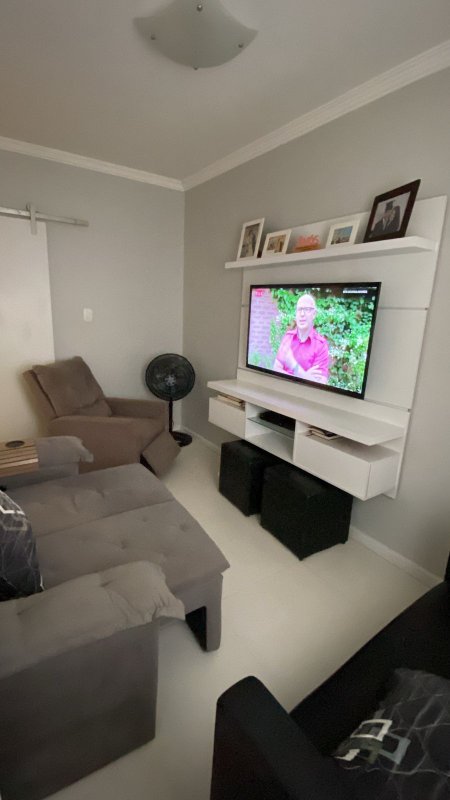 APARTAMENTO NASCENTE 4 QUARTOS SUÍTE VARANDA DEPENDÊNCIA 2 GARAGENS À VENDA NA BARRA! Rua Florianópolis Salvador - 
