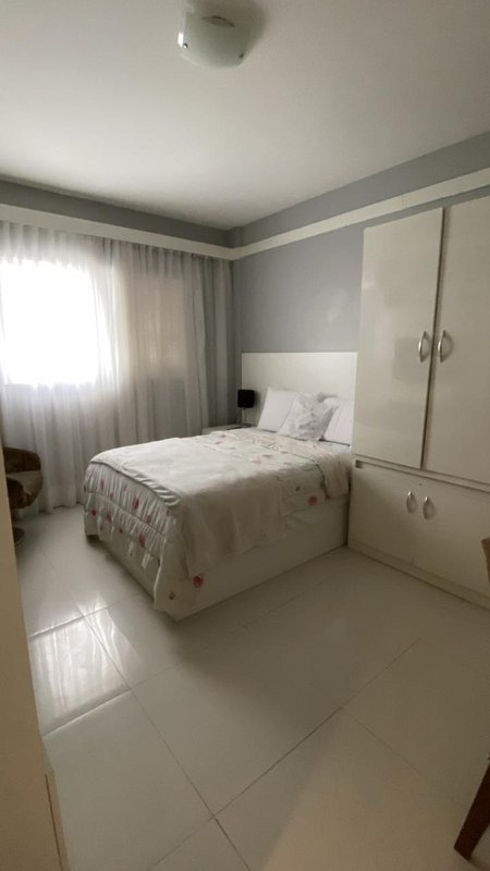 APARTAMENTO NASCENTE 4 QUARTOS SUÍTE VARANDA DEPENDÊNCIA 2 GARAGENS À VENDA NA BARRA! Rua Florianópolis Salvador - 