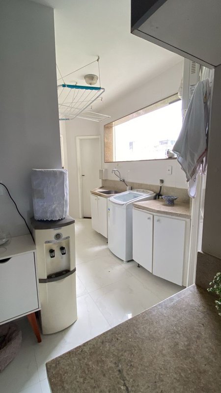 APARTAMENTO NASCENTE 4 QUARTOS SUÍTE VARANDA DEPENDÊNCIA 2 GARAGENS À VENDA NA BARRA! Rua Florianópolis Salvador - 