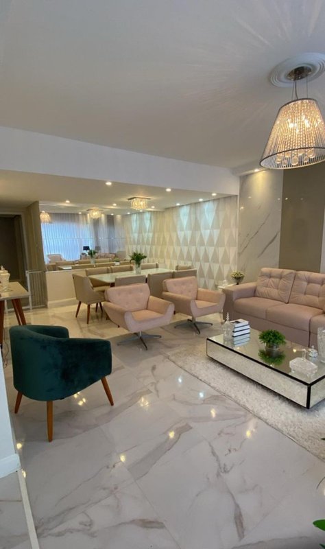 APARTAMENTO NASCENTE 4 QUARTOS SUÍTE VARANDA DEPENDÊNCIA 2 GARAGENS À VENDA NA BARRA! Rua Florianópolis Salvador - 