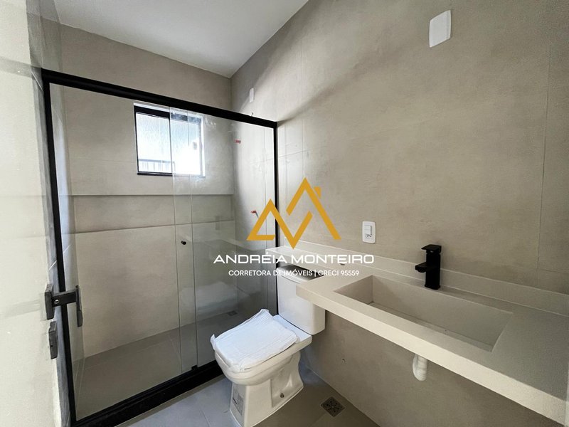 Casa em Condomínio com 3 Quartos, à venda por R$ 910.000 - Cajueiros (Itaipuaçu) - Maricá - Maricá - 