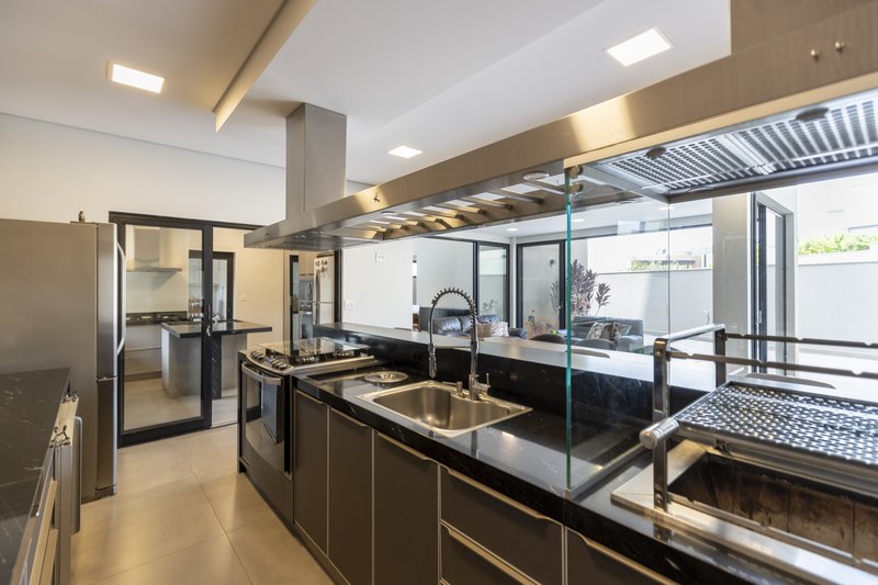 Casa à Venda Condomínio Alphaville III - Ribeirão Preto/SP Rua Luiz Zaccaro Netto Ribeirão Preto - 