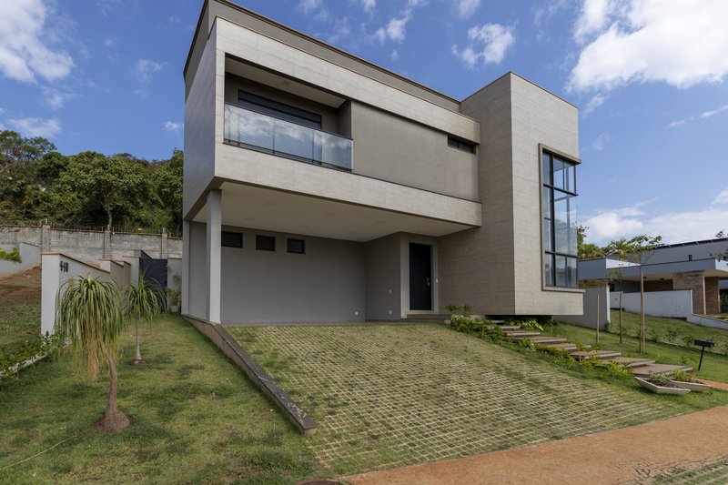 Casa à Venda Condomínio Alphaville III - Ribeirão Preto/SP Rua Luiz Zaccaro Netto Ribeirão Preto - 