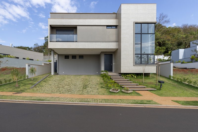 Casa à Venda Condomínio Alphaville III - Ribeirão Preto/SP Rua Luiz Zaccaro Netto Ribeirão Preto - 