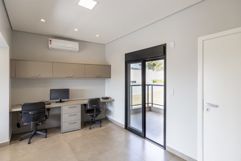 Casa à Venda Condomínio Alphaville III - Ribeirão Preto/SP Rua Luiz Zaccaro Netto Ribeirão Preto - 