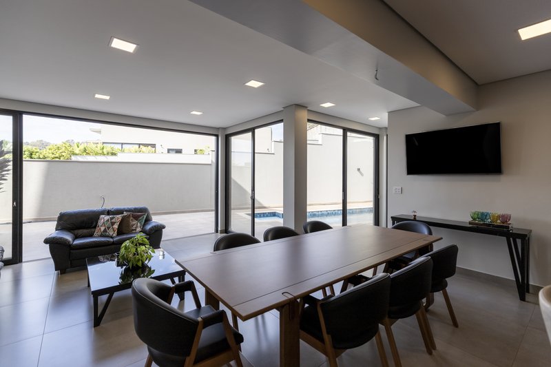 Casa à Venda Condomínio Alphaville III - Ribeirão Preto/SP Rua Luiz Zaccaro Netto Ribeirão Preto - 
