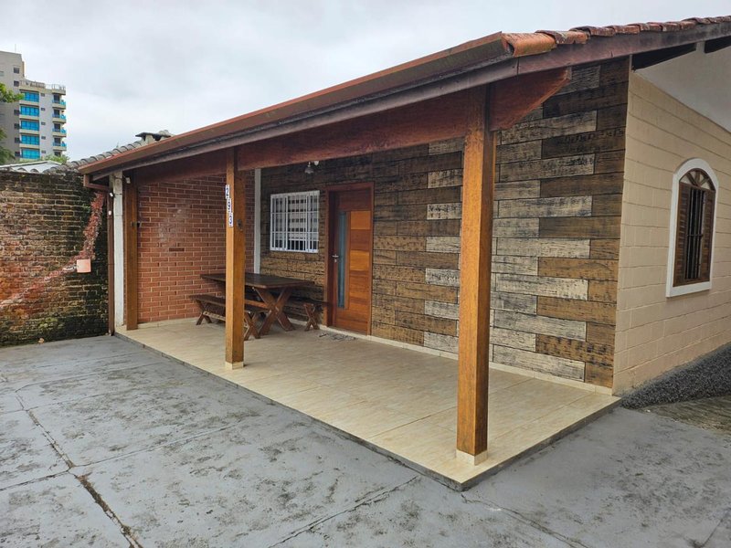 🏡 Oferta imperdível desta linda casa! - Caraguatatuba - 