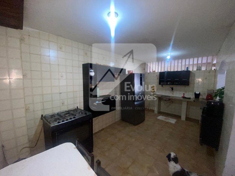 Casa à Venda em Itapuã – Próxima à Lagoa do Abaeté 3 Quartos | 2 Suítes - Salvador - 