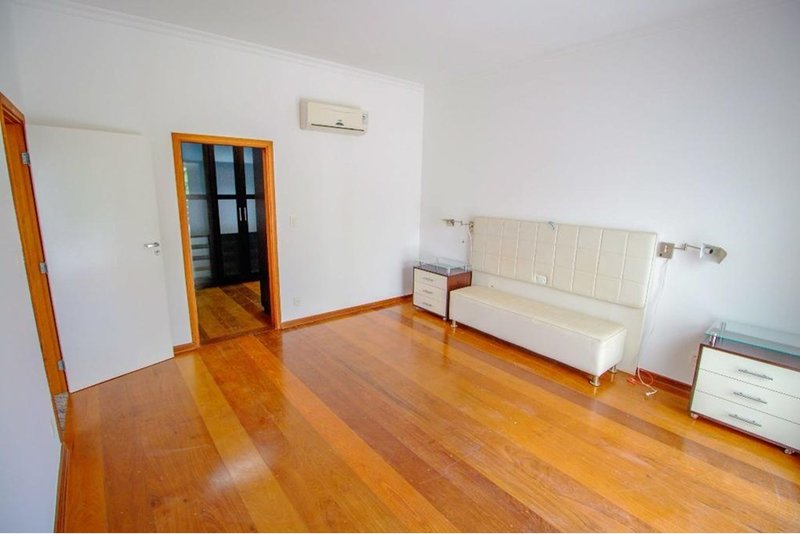 Casa à Venda, 419m, R$ 2.790.000 - 3 Suítes -  Condomínio Lago da Boa Vista, Sorocaba/SP Rua José Sforcin Sorocaba - 