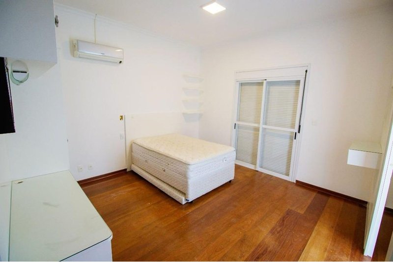 Casa à Venda, 419m, R$ 2.790.000 - 3 Suítes -  Condomínio Lago da Boa Vista, Sorocaba/SP Rua José Sforcin Sorocaba - 