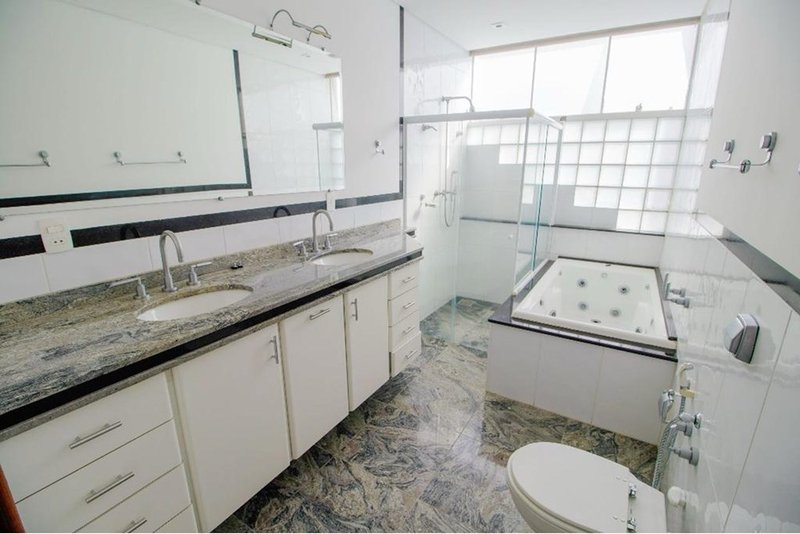Casa à Venda, 419m, R$ 2.790.000 - 3 Suítes -  Condomínio Lago da Boa Vista, Sorocaba/SP Rua José Sforcin Sorocaba - 