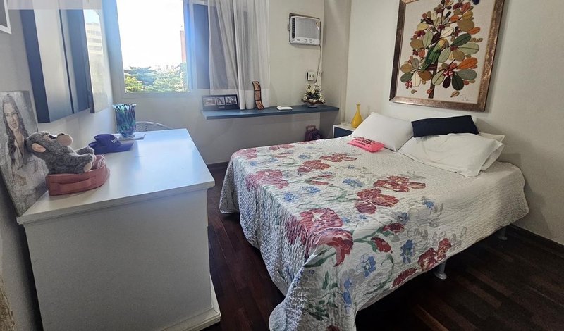 APARTAMENTO 4 QUARTOS 2 SUÍTES NASCENTE DEPENDÊNCIA 2 GARAGENS ACADEMIA À VENDA NA PITUBA Rua Território do Guaporé Salvador - 