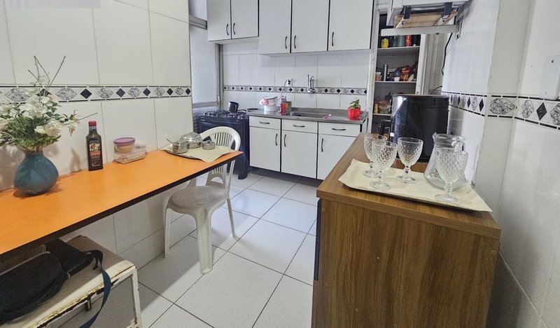 APARTAMENTO 4 QUARTOS 2 SUÍTES NASCENTE DEPENDÊNCIA 2 GARAGENS ACADEMIA À VENDA NA PITUBA Rua Território do Guaporé Salvador - 
