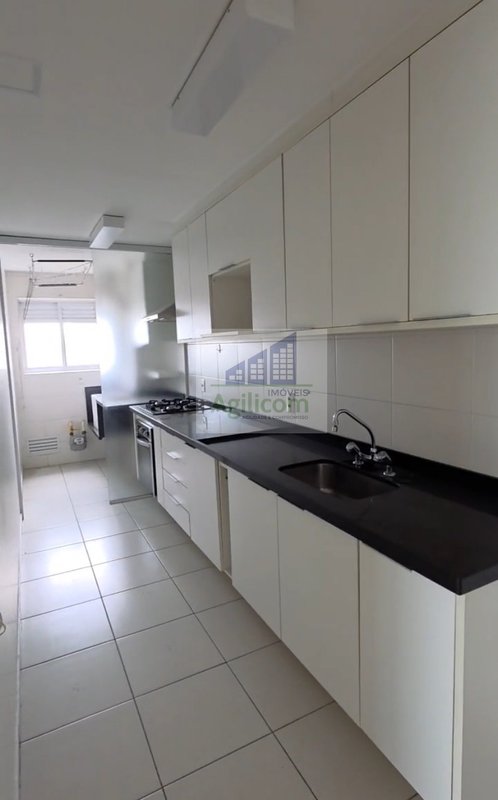 APARTAMENTO À VENDA EM CAMPO BELO COM 2 DORMITÓRIOS SENDO 1 SUÍTE E 2 VAGAS DE GARAGEM Rua Antônio de Macedo Soares São Paulo - 