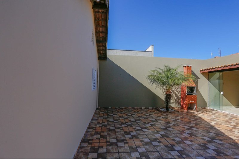 Casa à VENDA - R$ 355k-Jardim Piazza Di Roma II - 2 quartos, quintal-edícula - Sorocaba/SP Rua Elisabeth Saydel Fogaça Sorocaba - 