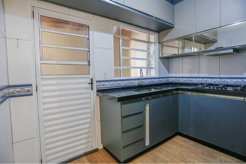 Casa à VENDA - R$ 355k-Jardim Piazza Di Roma II - 2 quartos, quintal-edícula - Sorocaba/SP Rua Elisabeth Saydel Fogaça Sorocaba - 