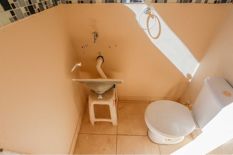 Casa à VENDA - R$ 355k-Jardim Piazza Di Roma II - 2 quartos, quintal-edícula - Sorocaba/SP Rua Elisabeth Saydel Fogaça Sorocaba - 