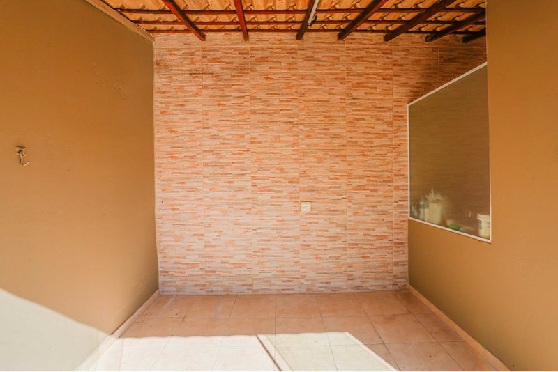 Casa à VENDA - R$ 355k-Jardim Piazza Di Roma II - 2 quartos, quintal-edícula - Sorocaba/SP Rua Elisabeth Saydel Fogaça Sorocaba - 