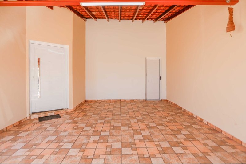Casa à VENDA - R$ 355k-Jardim Piazza Di Roma II - 2 quartos, quintal-edícula - Sorocaba/SP Rua Elisabeth Saydel Fogaça Sorocaba - 