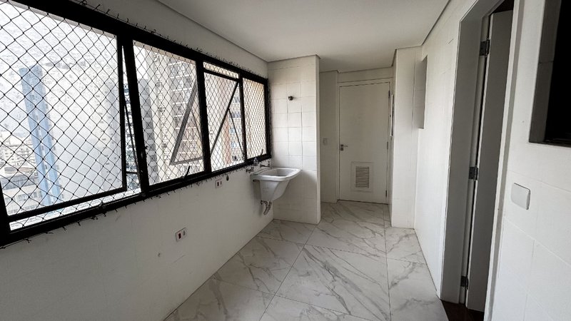 Apartamento 253m² em Santana 4 dorm 3 suítes 4 vagas Rua Voluntários da Pátria São Paulo - 