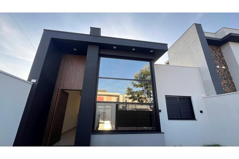 Oportunidade Única em Boituva/SP Casa Térrea com Alto Padrão de Acabamento e Piscina! Rua Eneida Maria Xavier Fernandes Boituva - 