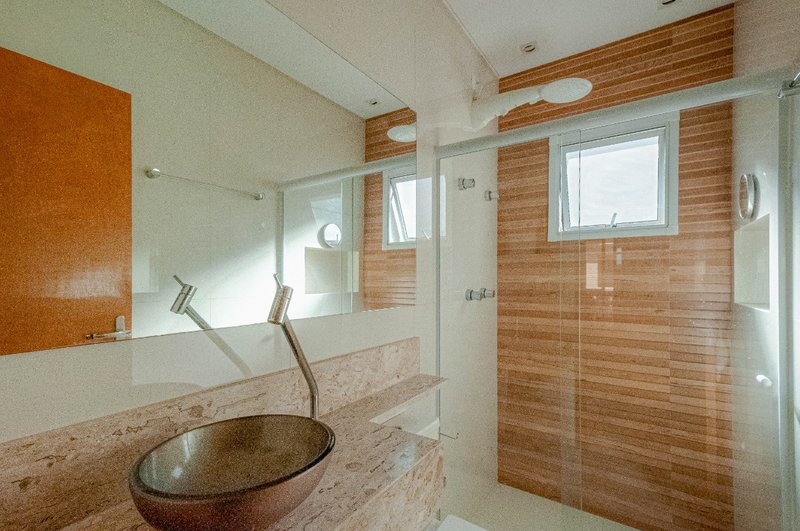 Casa em Condomínio no Chora Menino 145m² 3 dorm 1 suíte 3 vagas Rua Nova dos Portugueses São Paulo - 