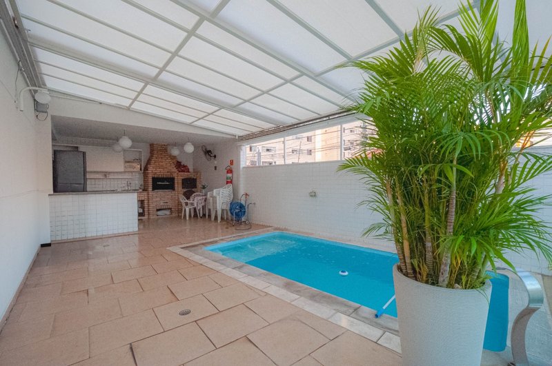 Casa em Condomínio no Chora Menino 145m² 3 dorm 1 suíte 3 vagas Rua Nova dos Portugueses São Paulo - 