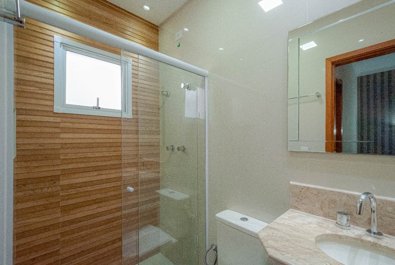 Casa em Condomínio no Chora Menino 145m² 3 dorm 1 suíte 3 vagas Rua Nova dos Portugueses São Paulo - 