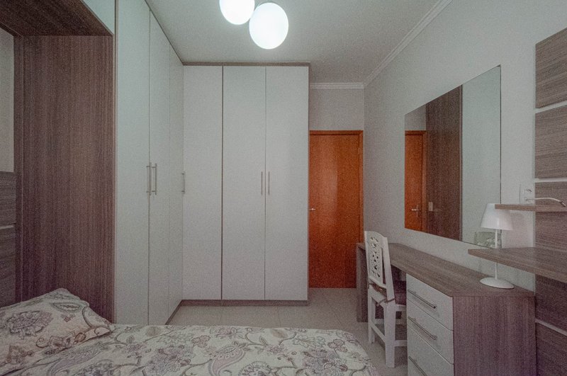 Casa em Condomínio no Chora Menino 145m² 3 dorm 1 suíte 3 vagas Rua Nova dos Portugueses São Paulo - 