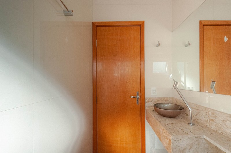Casa em Condomínio no Chora Menino 145m² 3 dorm 1 suíte 3 vagas Rua Nova dos Portugueses São Paulo - 