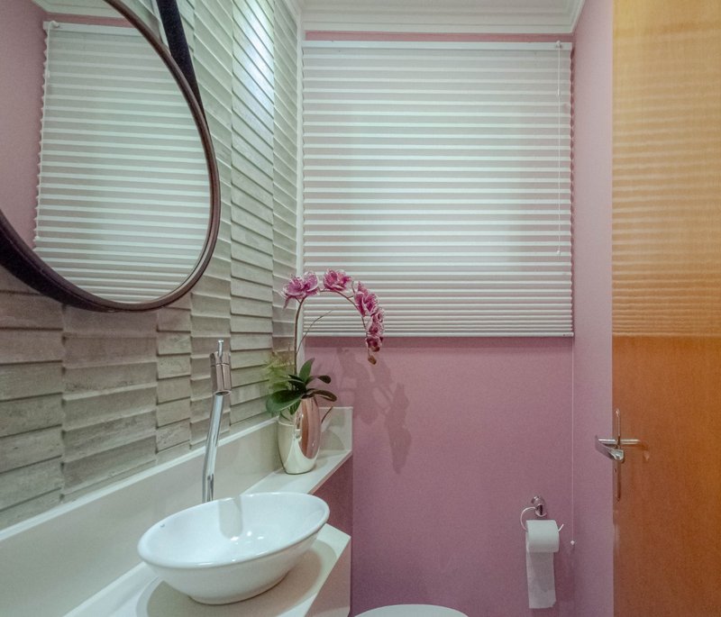 Casa em Condomínio no Chora Menino 145m² 3 dorm 1 suíte 3 vagas Rua Nova dos Portugueses São Paulo - 