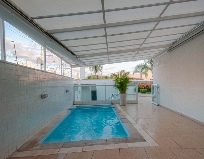 Casa em Condomínio no Chora Menino 145m² 3 dorm 1 suíte 3 vagas Rua Nova dos Portugueses São Paulo - 