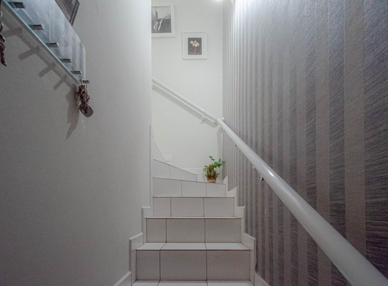 Casa em Condomínio no Chora Menino 145m² 3 dorm 1 suíte 3 vagas Rua Nova dos Portugueses São Paulo - 