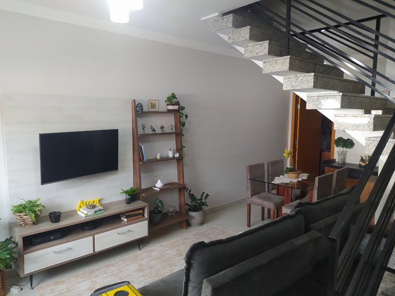 Casa em Condomínio na Vila Rosa 102m² 3 dorm 1 suíte 2 vagas Rua Maria Lopes São Paulo - 