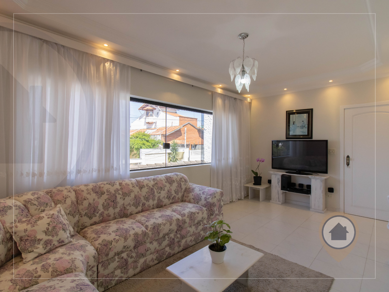 CASA À VENDA COM 162 M² | 3 QUARTOS | 2 SUÍTES | 4 BANHEIROS | 4 VAGAS | VILA ROSÁLIA/GRU Rua São Joaquim Guarulhos - 