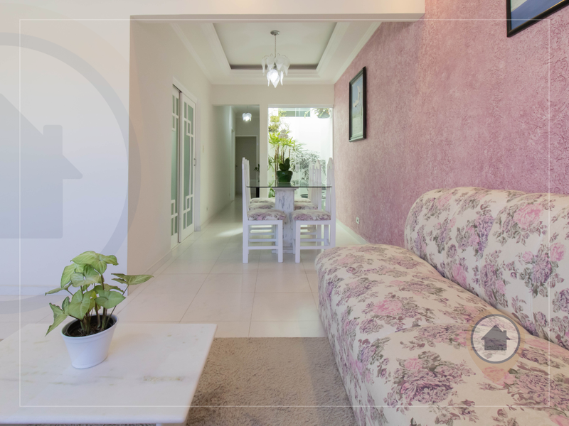 CASA À VENDA COM 162 M² | 3 QUARTOS | 2 SUÍTES | 4 BANHEIROS | 4 VAGAS | VILA ROSÁLIA/GRU Rua São Joaquim Guarulhos - 