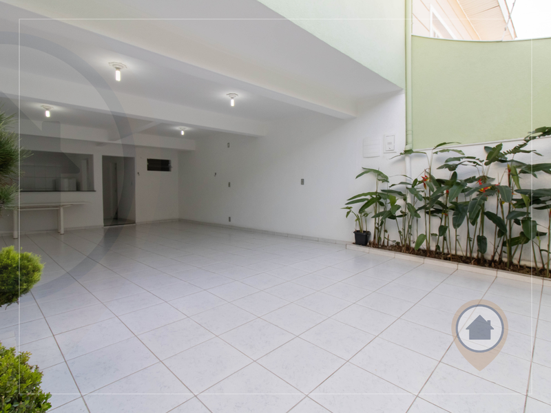CASA À VENDA COM 162 M² | 3 QUARTOS | 2 SUÍTES | 4 BANHEIROS | 4 VAGAS | VILA ROSÁLIA/GRU Rua São Joaquim Guarulhos - 