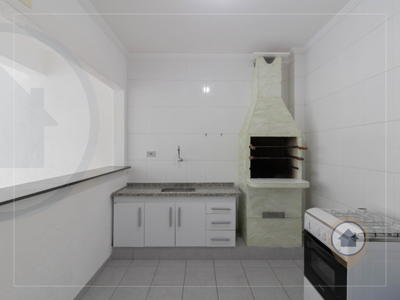 CASA À VENDA COM 162 M² | 3 QUARTOS | 2 SUÍTES | 4 BANHEIROS | 4 VAGAS | VILA ROSÁLIA/GRU Rua São Joaquim Guarulhos - 