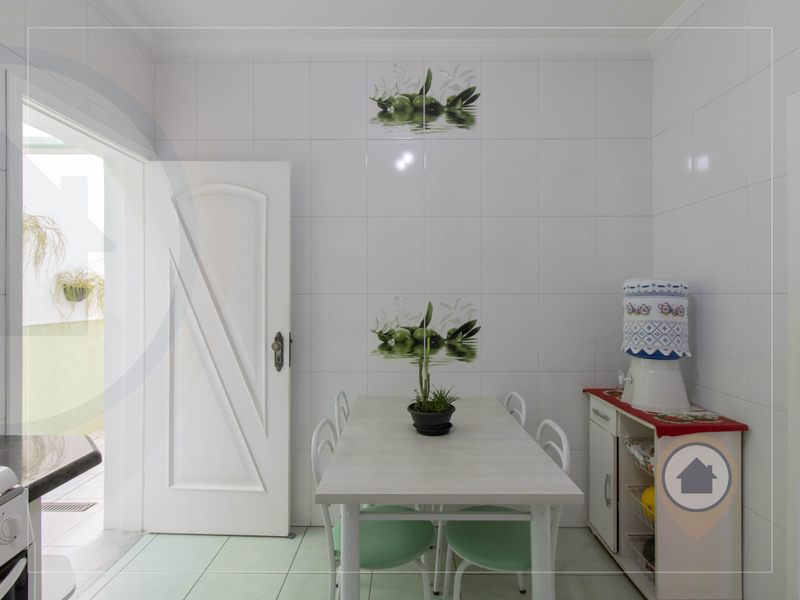 CASA À VENDA COM 162 M² | 3 QUARTOS | 2 SUÍTES | 4 BANHEIROS | 4 VAGAS | VILA ROSÁLIA/GRU Rua São Joaquim Guarulhos - 