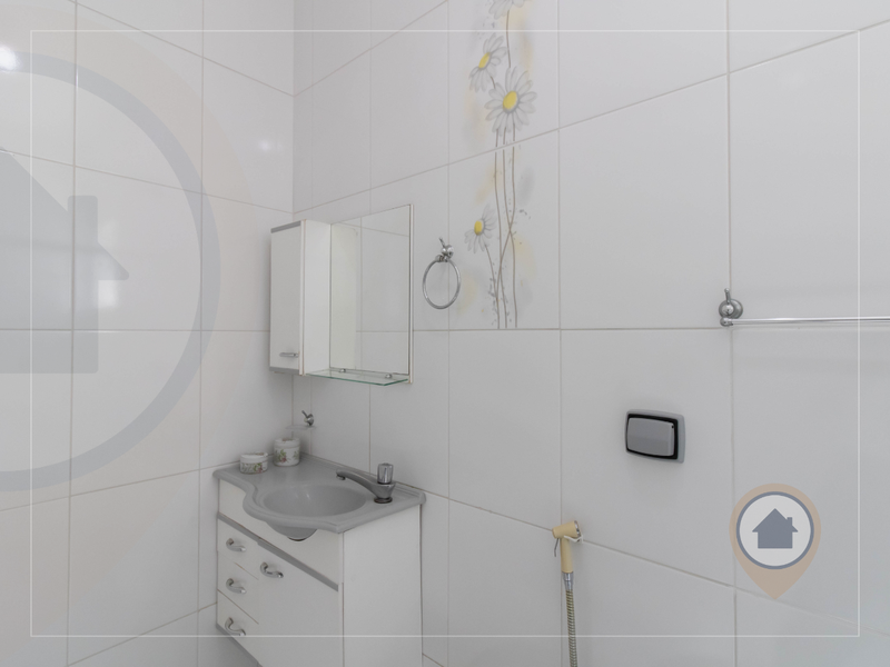 CASA À VENDA COM 162 M² | 3 QUARTOS | 2 SUÍTES | 4 BANHEIROS | 4 VAGAS | VILA ROSÁLIA/GRU Rua São Joaquim Guarulhos - 